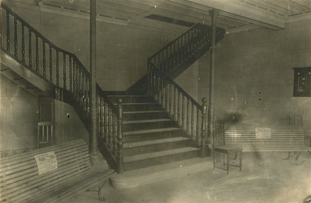 http://muspam.com.br/images/phocagallery/fotos_antigas/predio-da-casa-da-cultura-antigo-grande-hotel/3_interior em 1924_foto2867.jpg